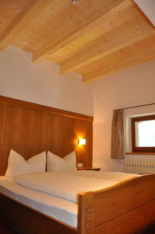 Apart - und Frühstückspension Jägerheim Kaunertal Habitación foto